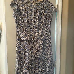 🌺Tory Burch dress, size 8. Only worn twice but needs to be dry cleaned. 🌺